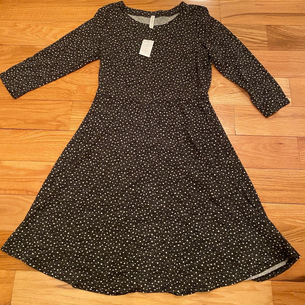 L grey and white polka dot dress